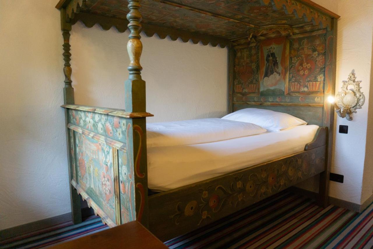 Hotel Schrenkhof Unterhaching Bagian luar foto