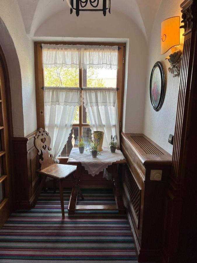 Hotel Schrenkhof Unterhaching Bagian luar foto