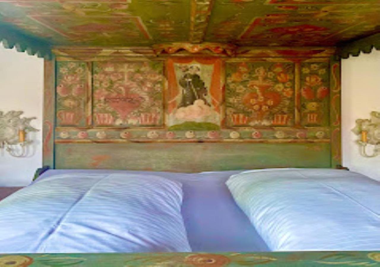 Hotel Schrenkhof Unterhaching Bagian luar foto